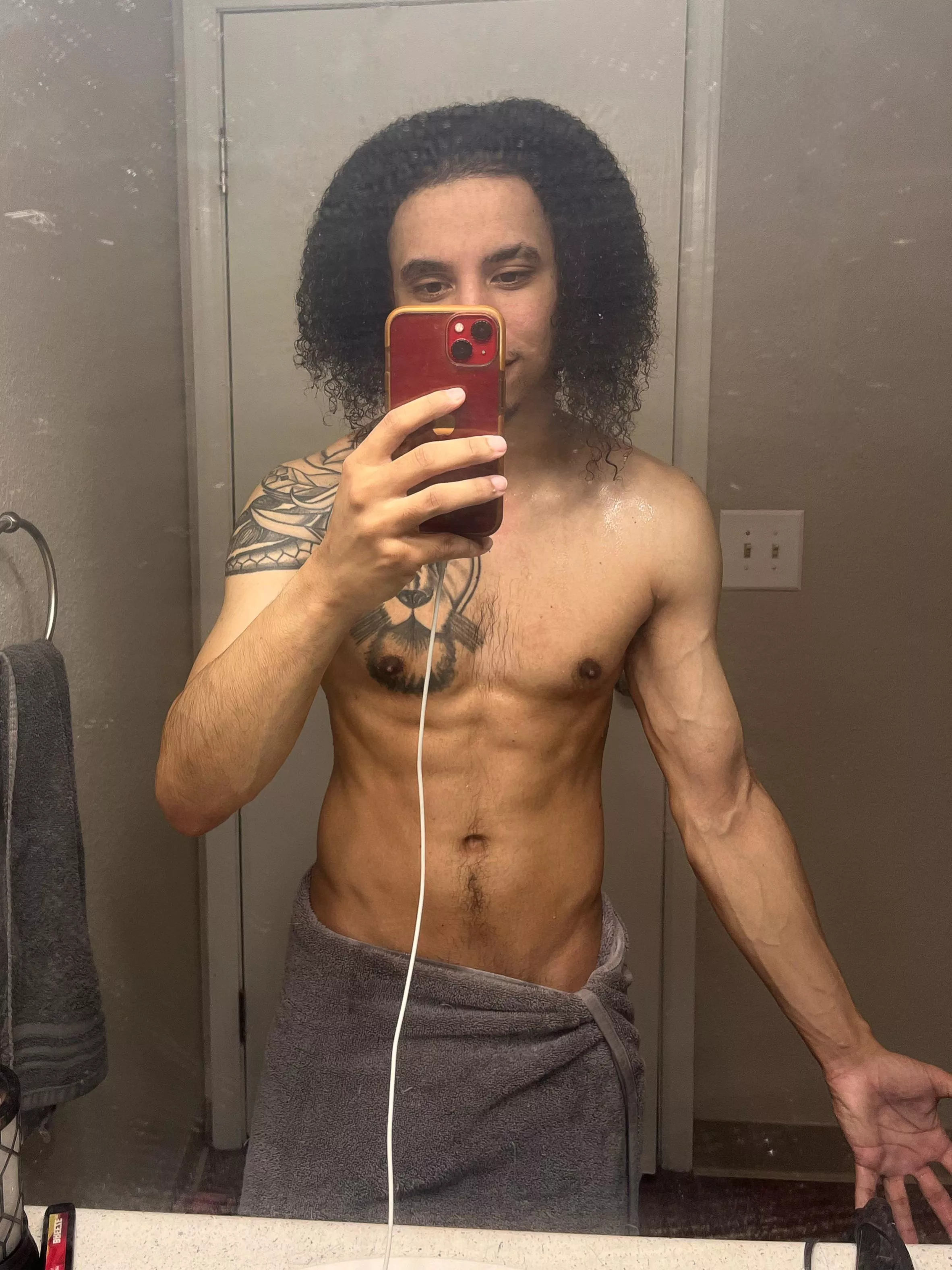 probably need to chill on the forearm exercises and do some more biceps this month🫠 posted by SomeoneHelpUs