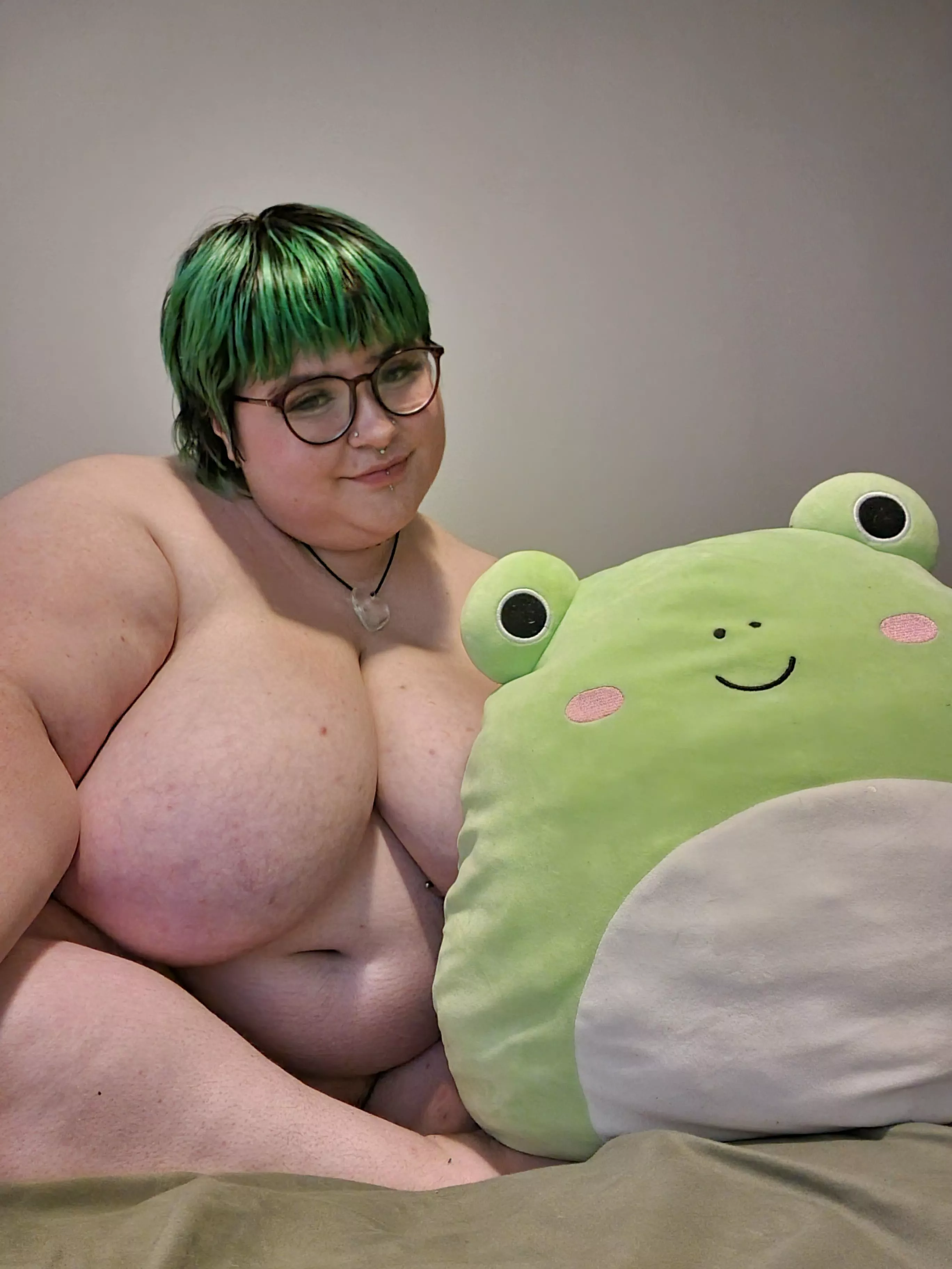 they call me the big frog for a reason 🫡 posted by thebigfrog404