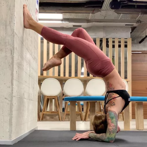 Upside down vibes 🤸‍♀️ by sagittarinaofficial