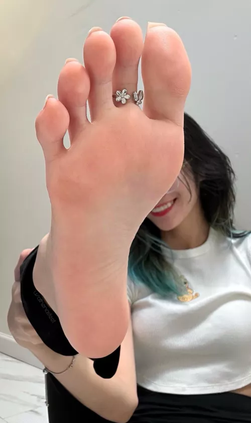 Wanna touch my soft sole? 🤭 by athenasfeet