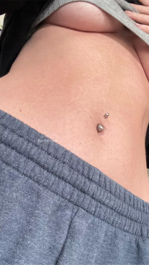 Where’s your favorite hairs too see? Mines stomach forsure by Nervous_Wrongdoer_82