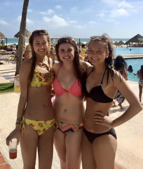 Yellow, pink, black by fl97onroulette