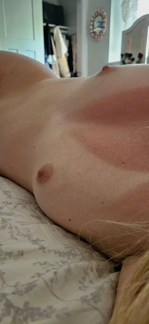 You can't a(f)ford to ignore me💋 by Vivian_Milk