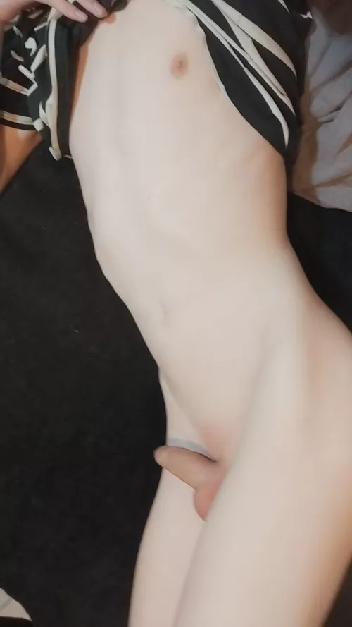 Bed boy by NeturaEater