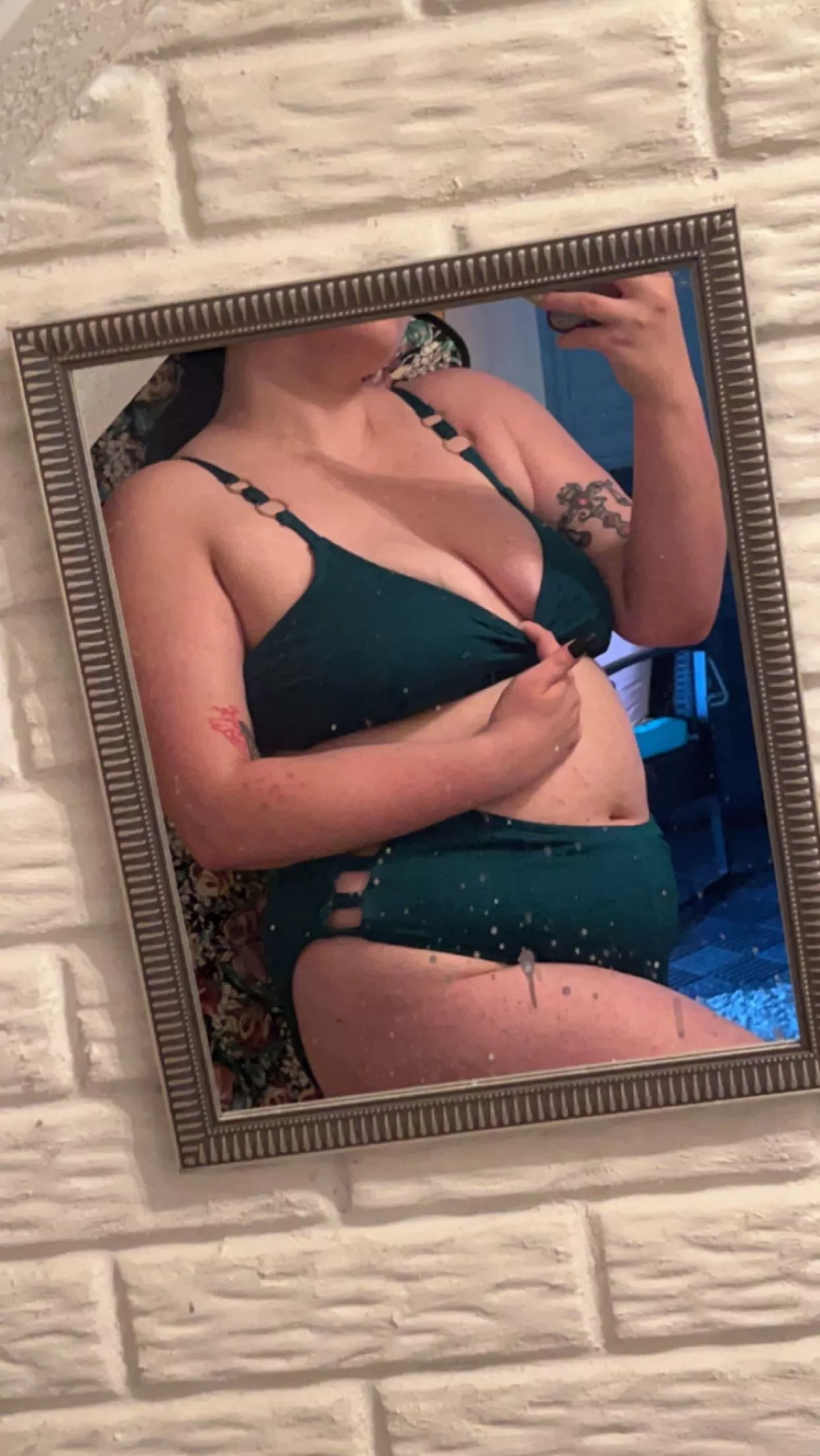 bikini season 😩 (20F) posted by mommy-kay