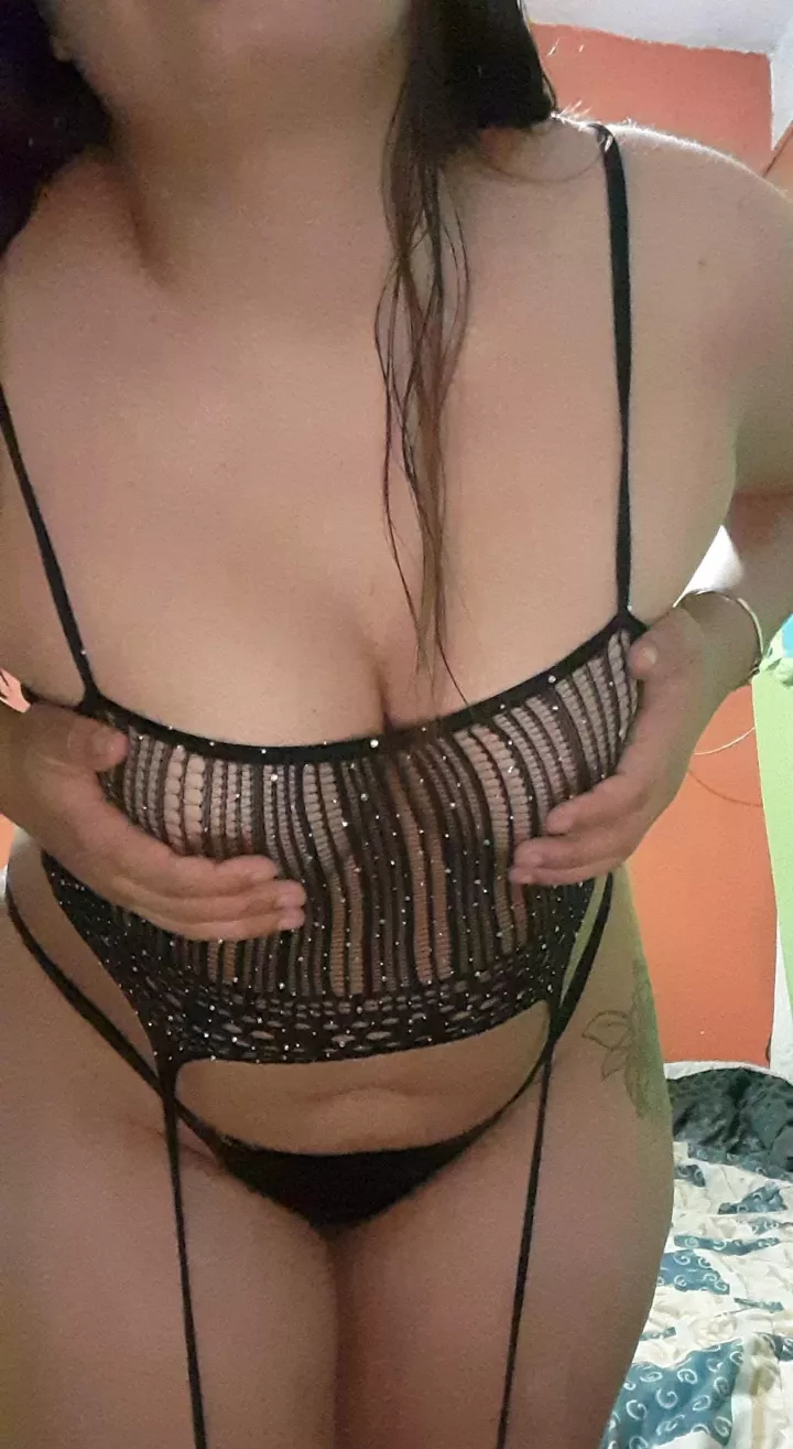 Do you prefer the front or the back?? posted by girldominatrixxx