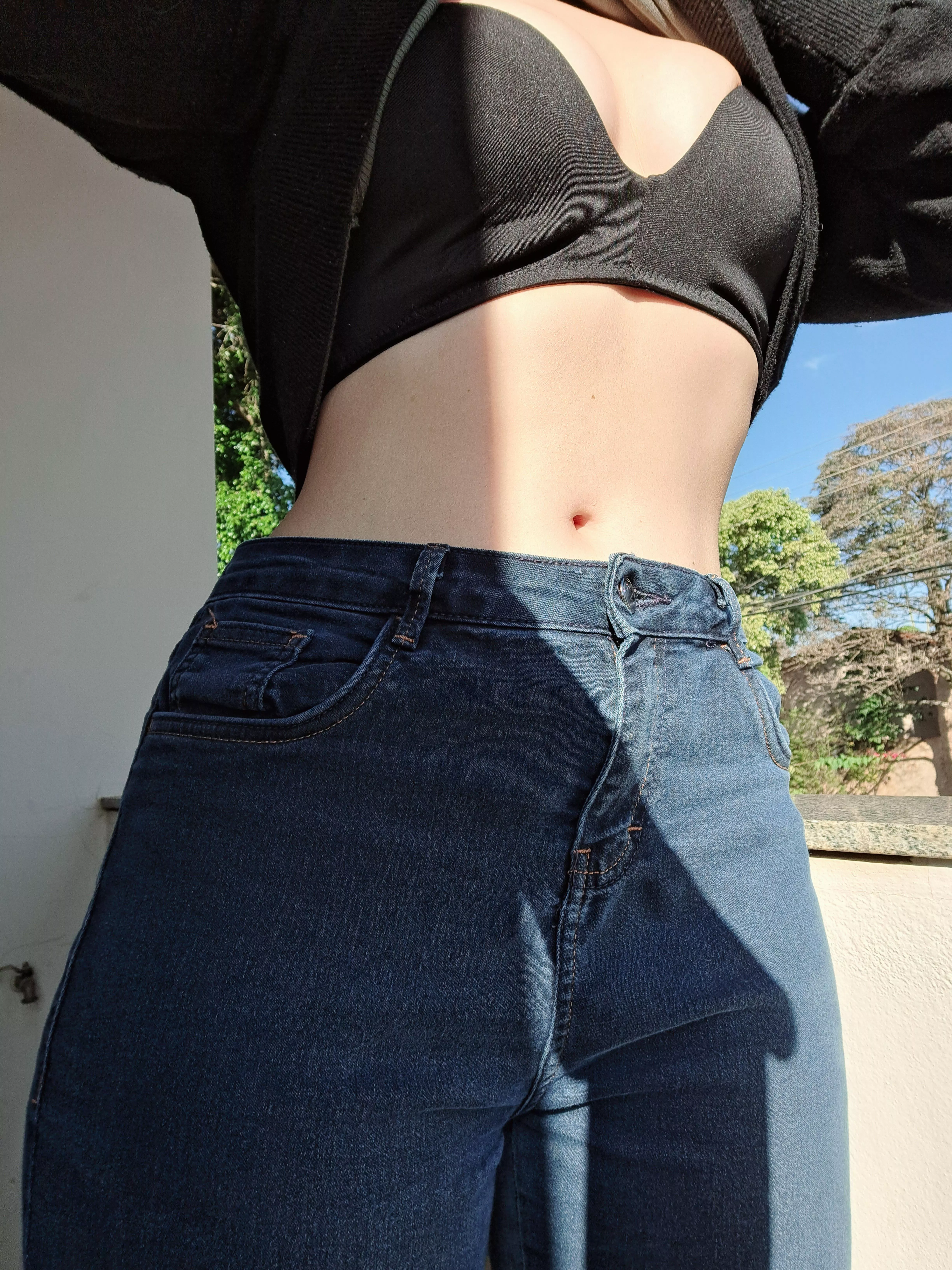 [F] good (late) morning, Reddit! posted by thatOneGothBard