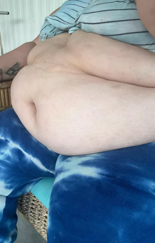 God I need a vibrator so bad I’m tired of using my hands it’s getting harder to reach down there hehe by Big-Arm4810