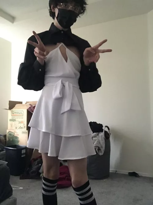 hai :3 by emoparker54