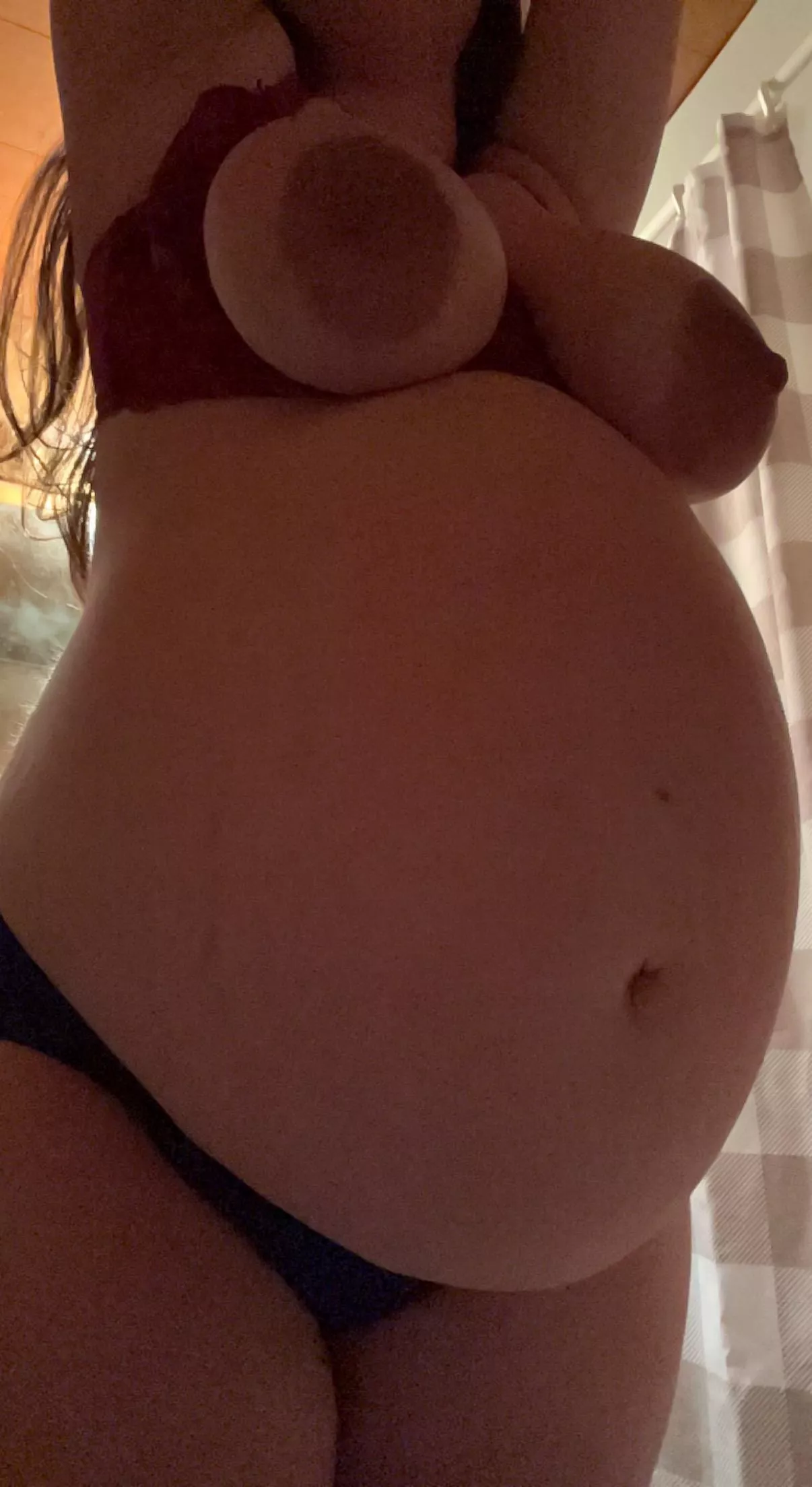 I rlly miss my big pregnant belly :( Who wants to get me pregnant again?? posted by shroomprincess0