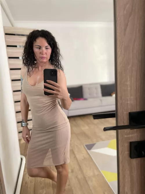 I'm so sexy not only in the reflection of the mirror by EdentalAirbrake755