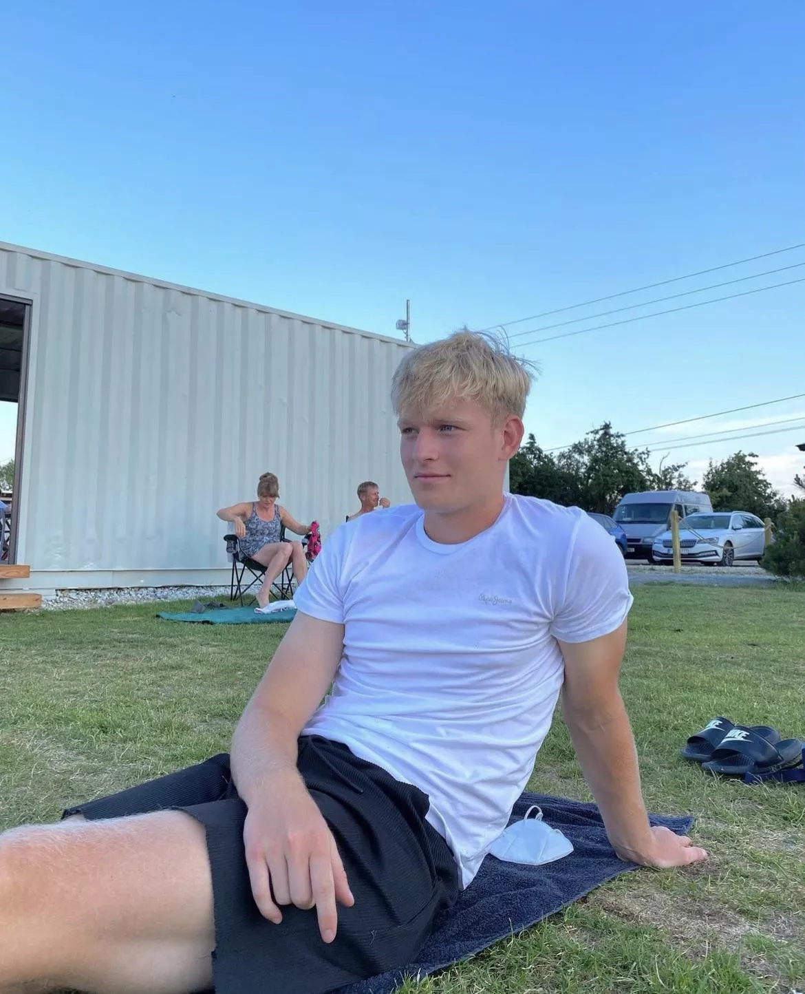 It was a hot day posted by TobiasAskkoldd