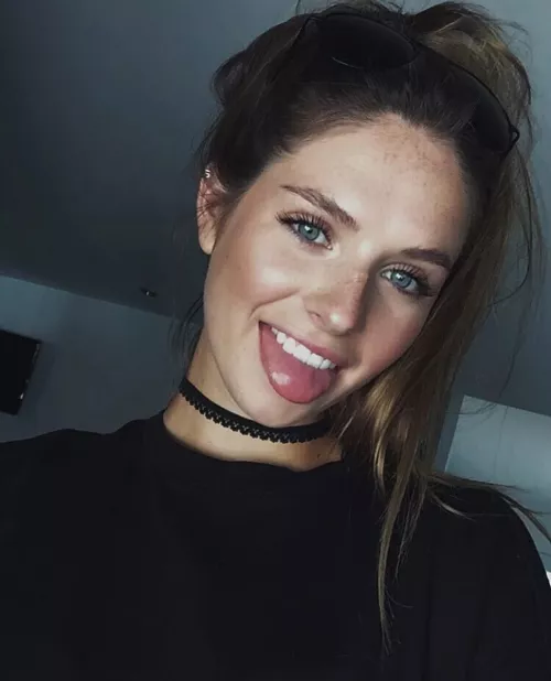 IUTR smile by xd_domy