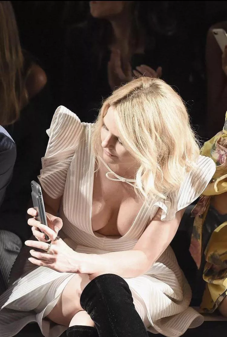 Jennifer Morrison posted by NMUQ2