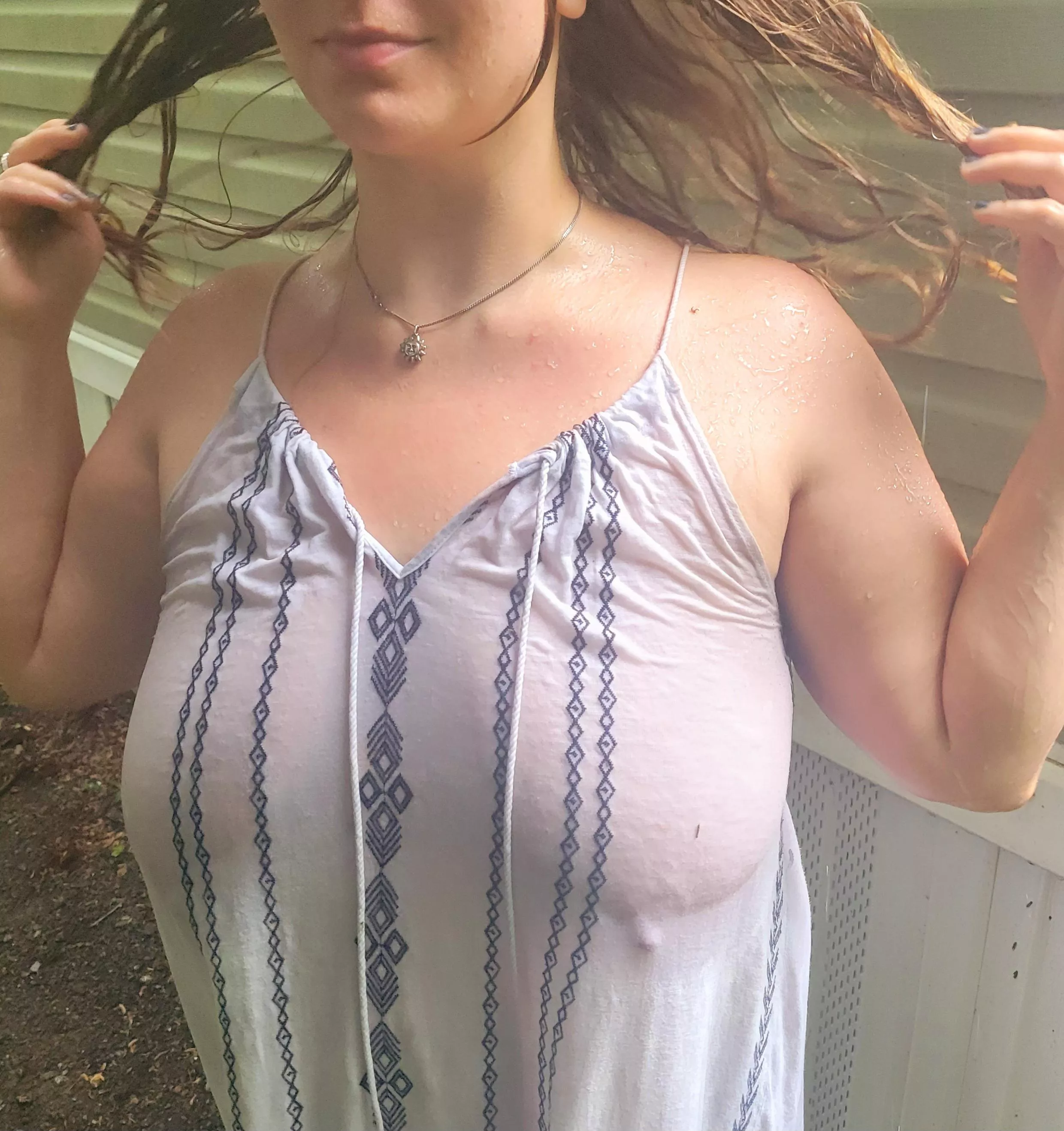 Live free, live braless and play in the rain 😝 posted by lindseylace