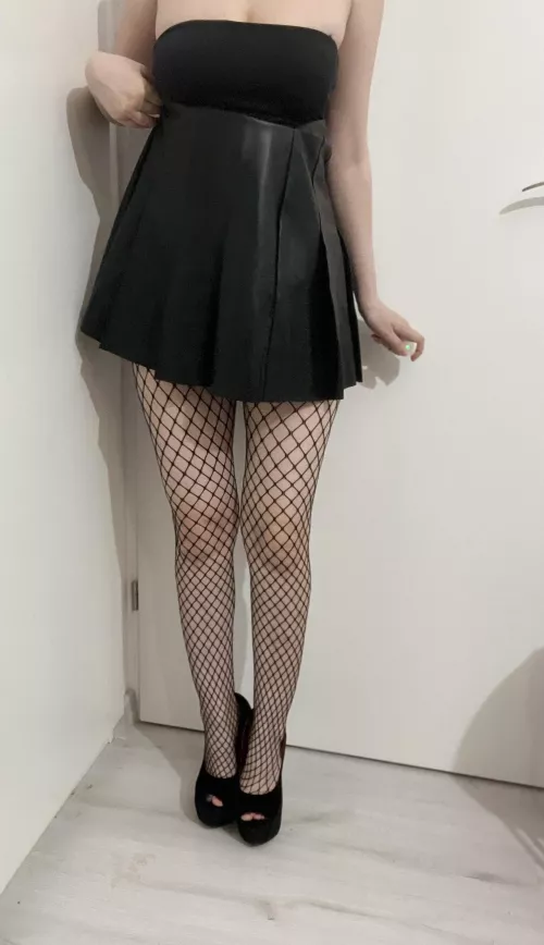 Love fishnet by kinkyhotdreams