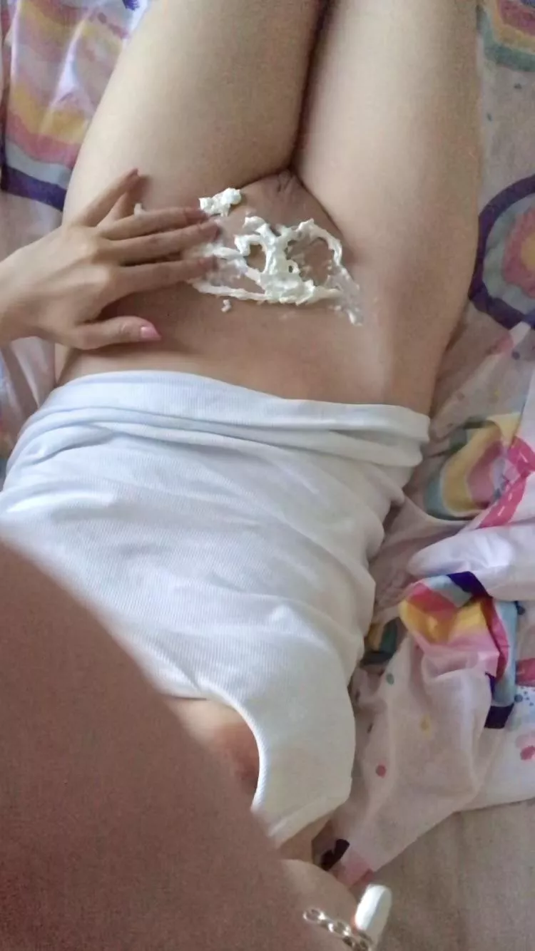 Messy cream on my privates again posted by KimmiChuVIP