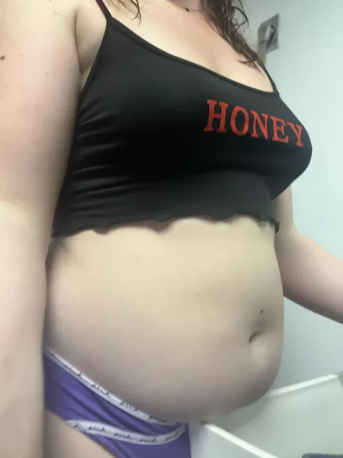 Mm I need belly rubs.. And maybe another ice cream.. by swallowpeaches