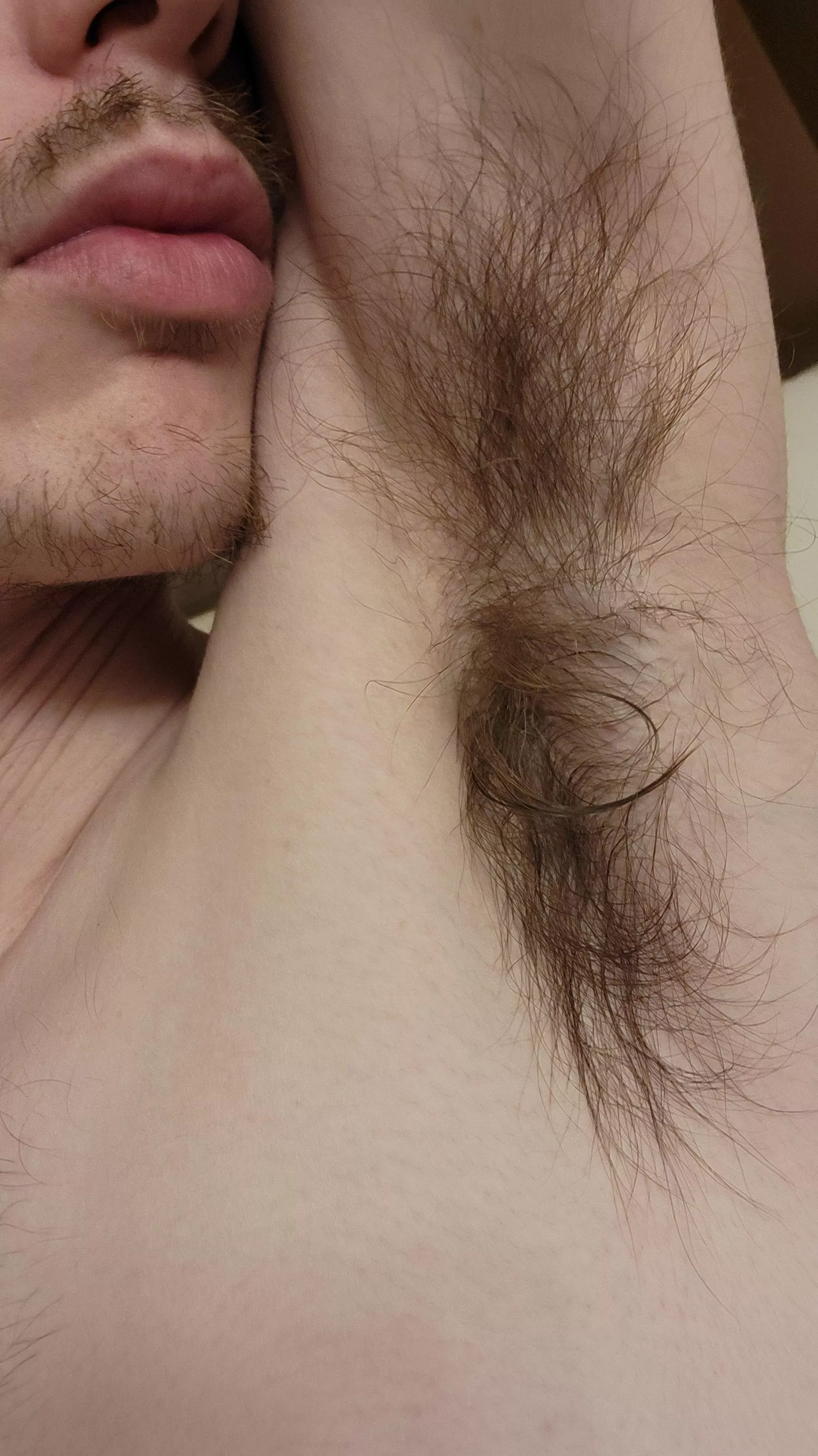 My sweaty armpits smell so good 🥵 posted by Lustfulliam