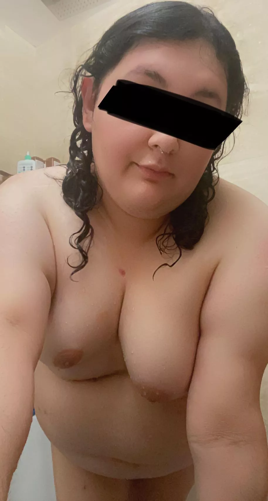 Need some steamy bath time fun 🫧👅 posted by xioxy_