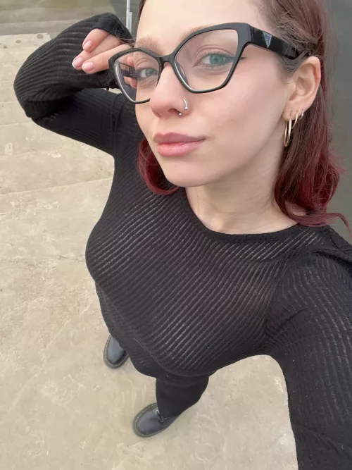 New glasses^^ by ShrillyLeave