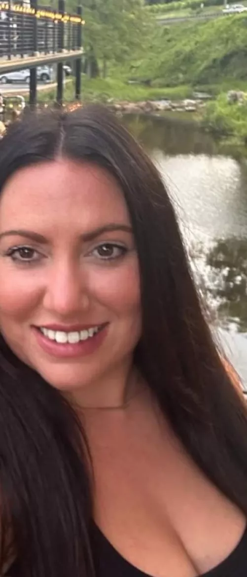 Nice background by Altruistic-Artist-42