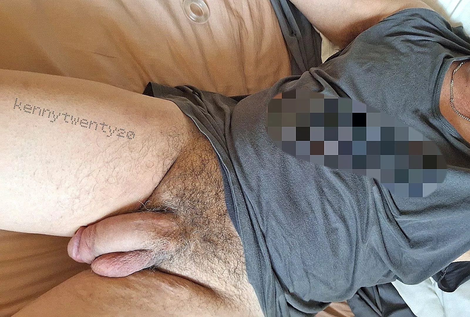 Not young but hung Asian posted by kennytwenty20