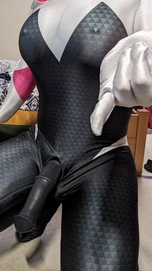 Spider-Gwen's packing a new ability thanks to the multiverse! [Ambush Toys Zweihander wearable] by Werehorsie