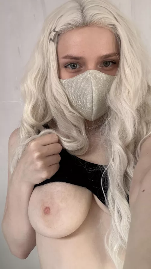 Teens with petite boobs are so adorable by palikawii