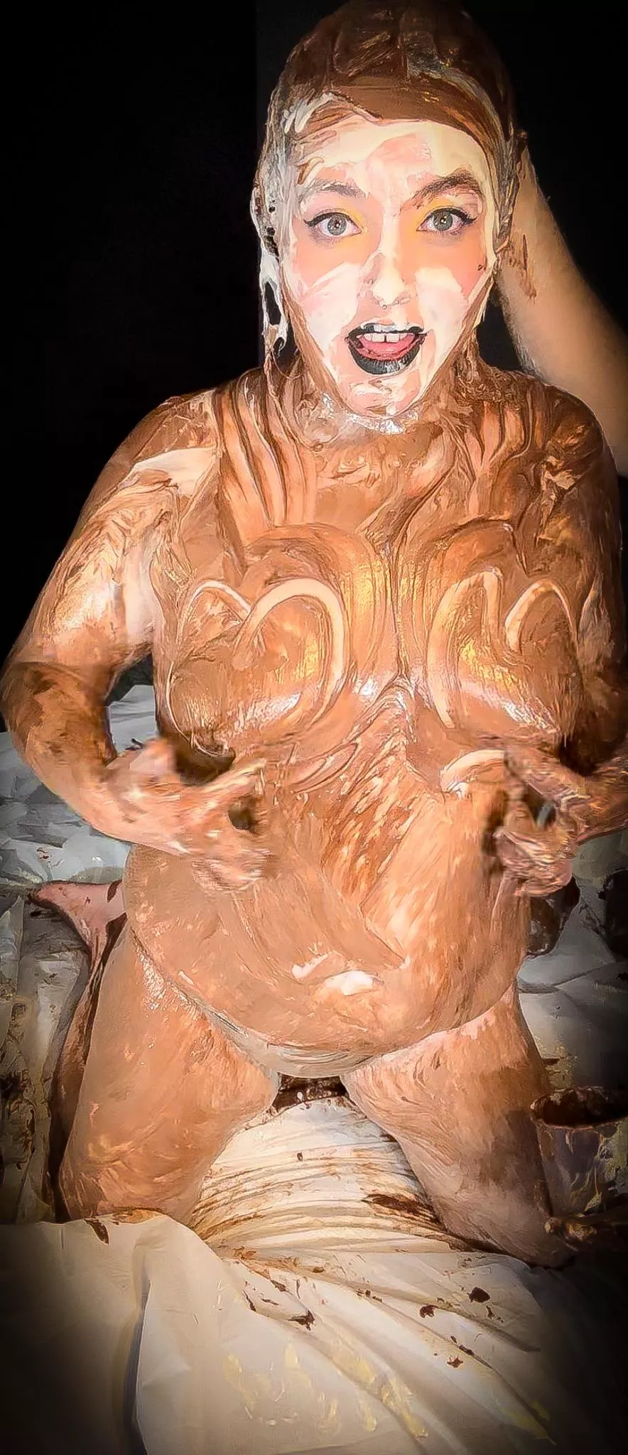 Who doesn't love Messy art!? 🎨🤎 posted by MissNoireNFToy