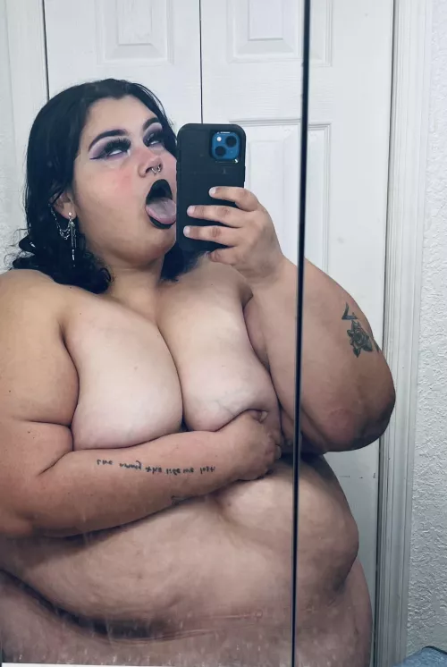 Who’s tryna lemme be their c*m slut by Big-Arm4810