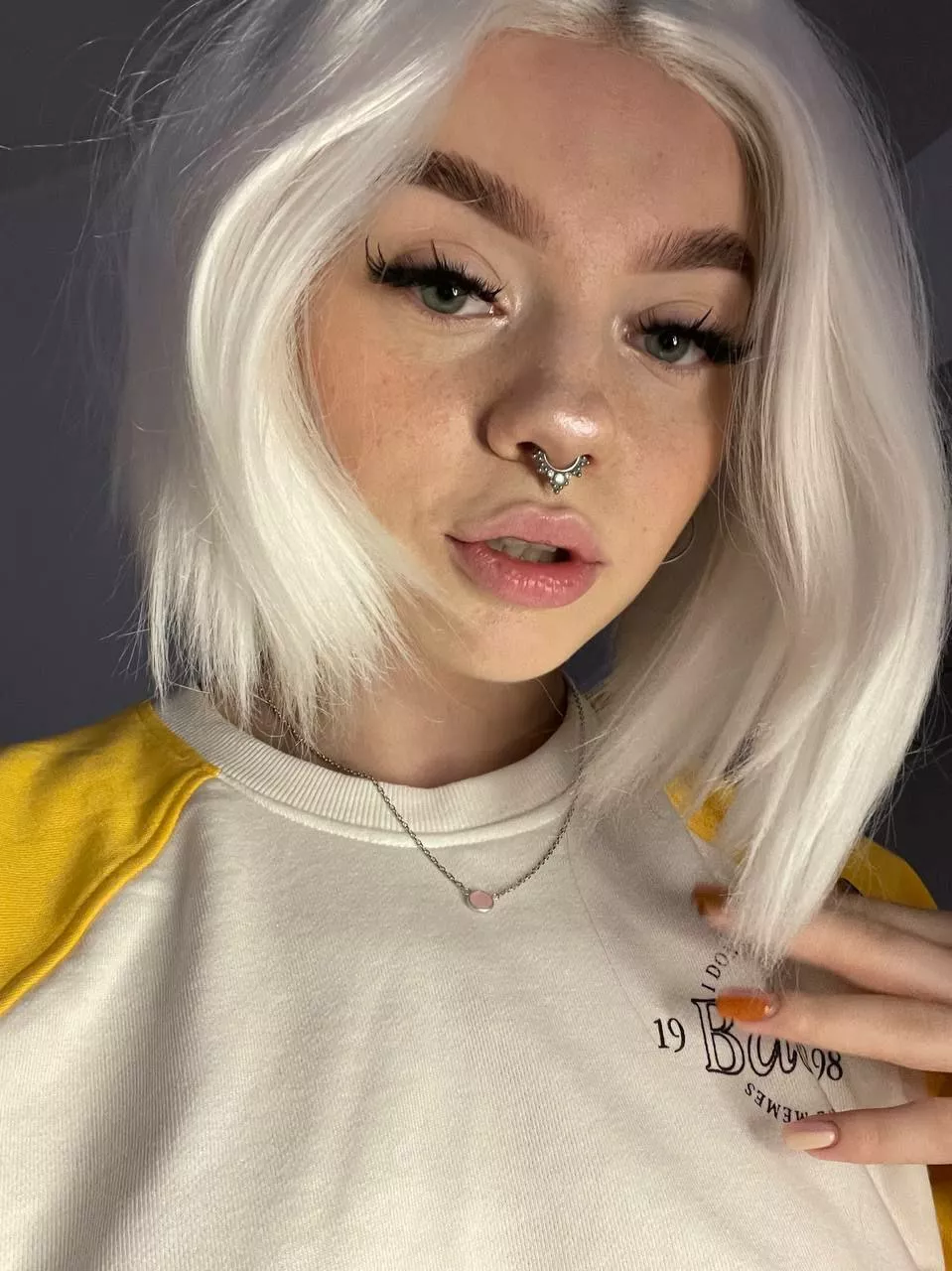 You like cute girls like me, don't you posted by rhinalwessex96