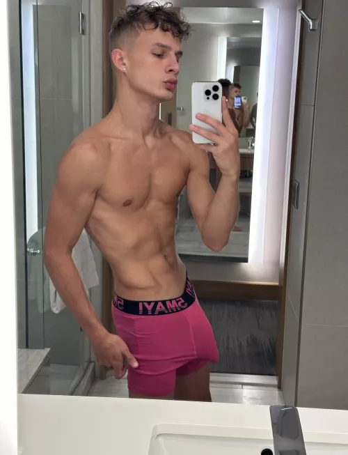 (18) hey can i send you nudes by goodluckgeniee