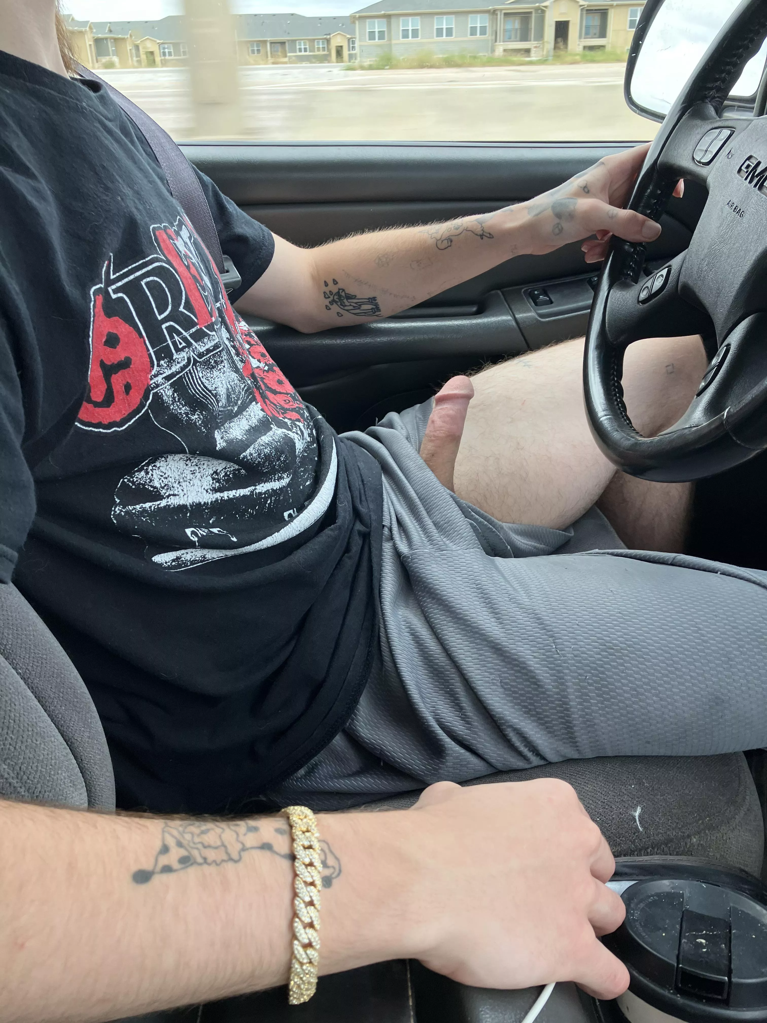 A good boyfriend always make sure you have a good view 🤤 posted by SpecialistUnion682