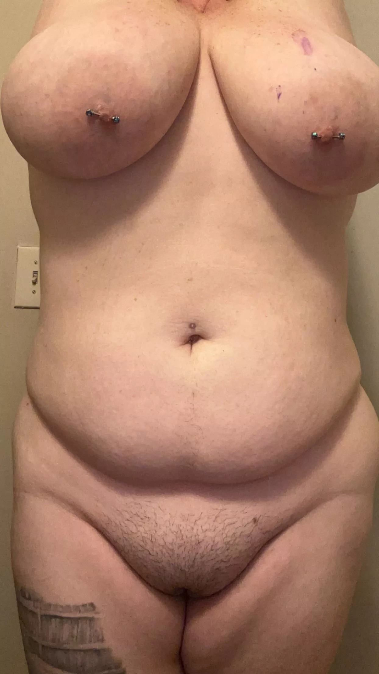 Big morning stretch. (F26OC) posted by JadeUnicorn321