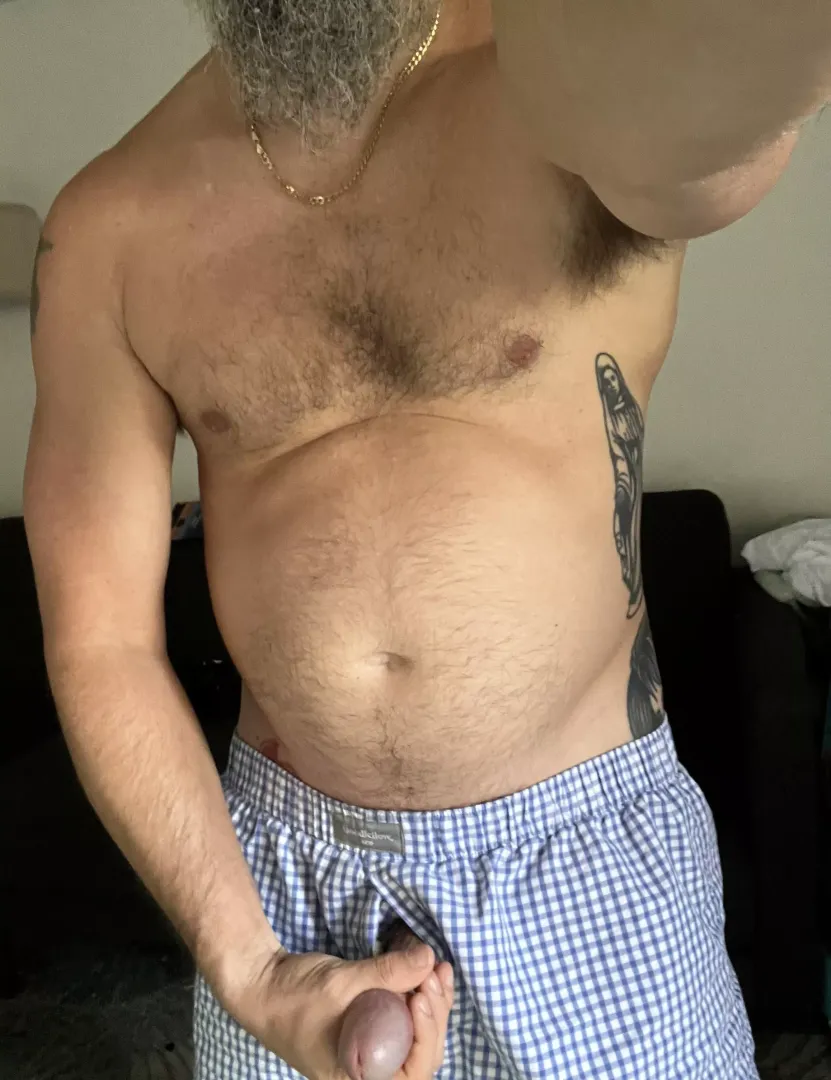 Big tummy fat head 38m posted by TripleDDDuo