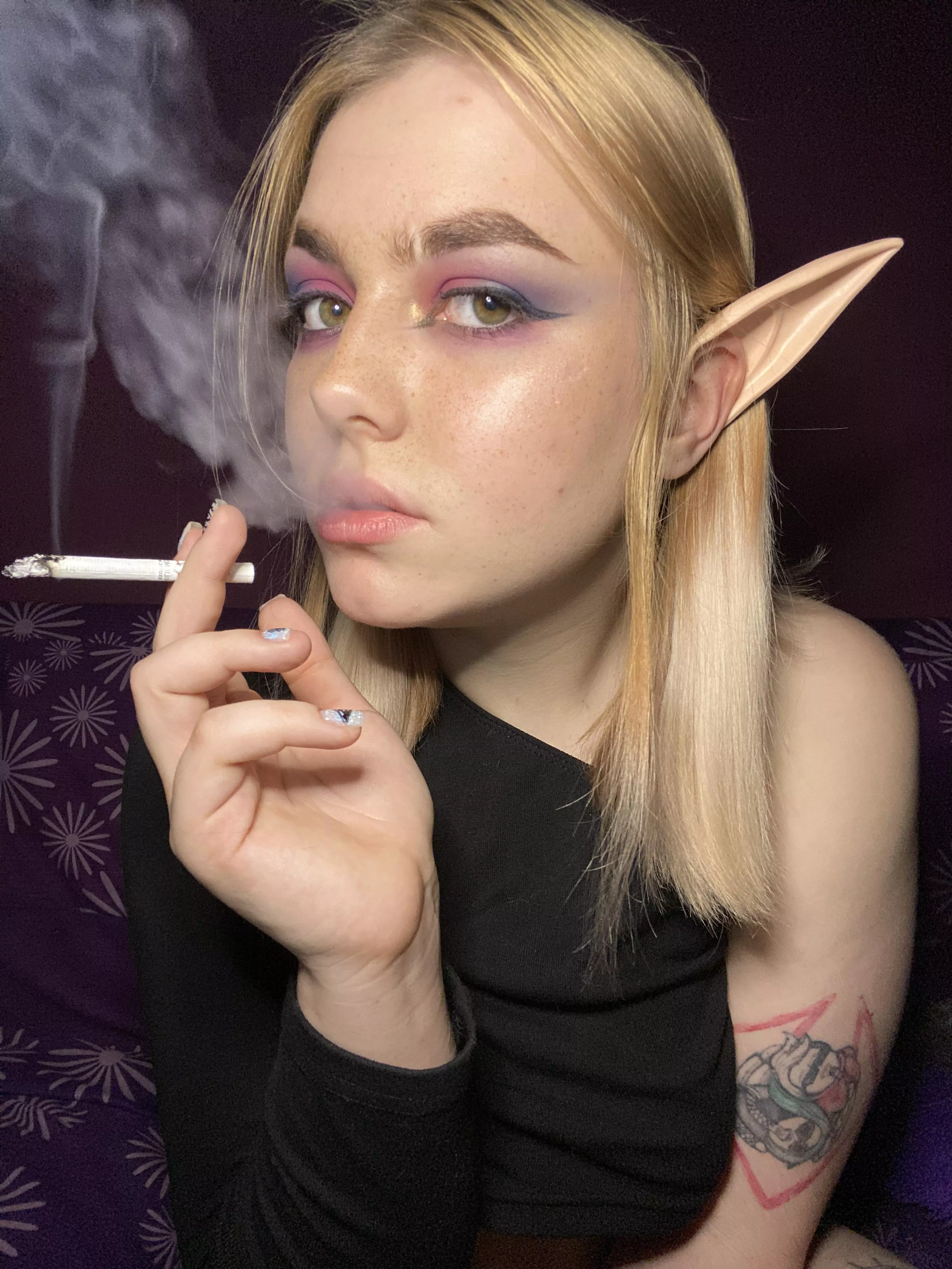 Cigarettes and sex posted by lillyblack420