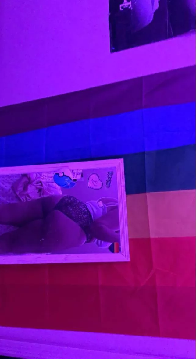 come get a bite 😘 posted by mamaz444