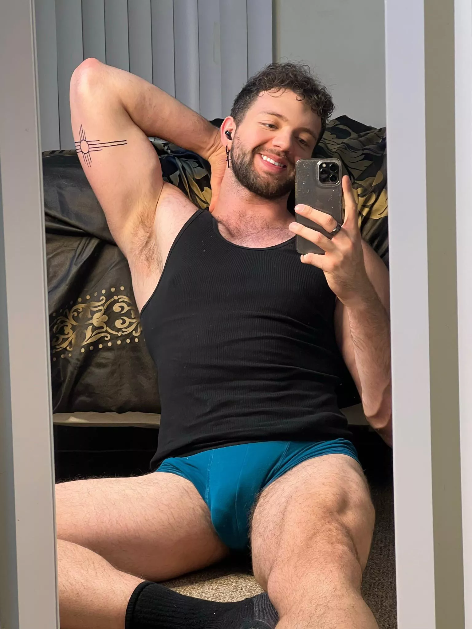 Come have a taste of this 6’8 otter 😏 posted by Sigmalaid