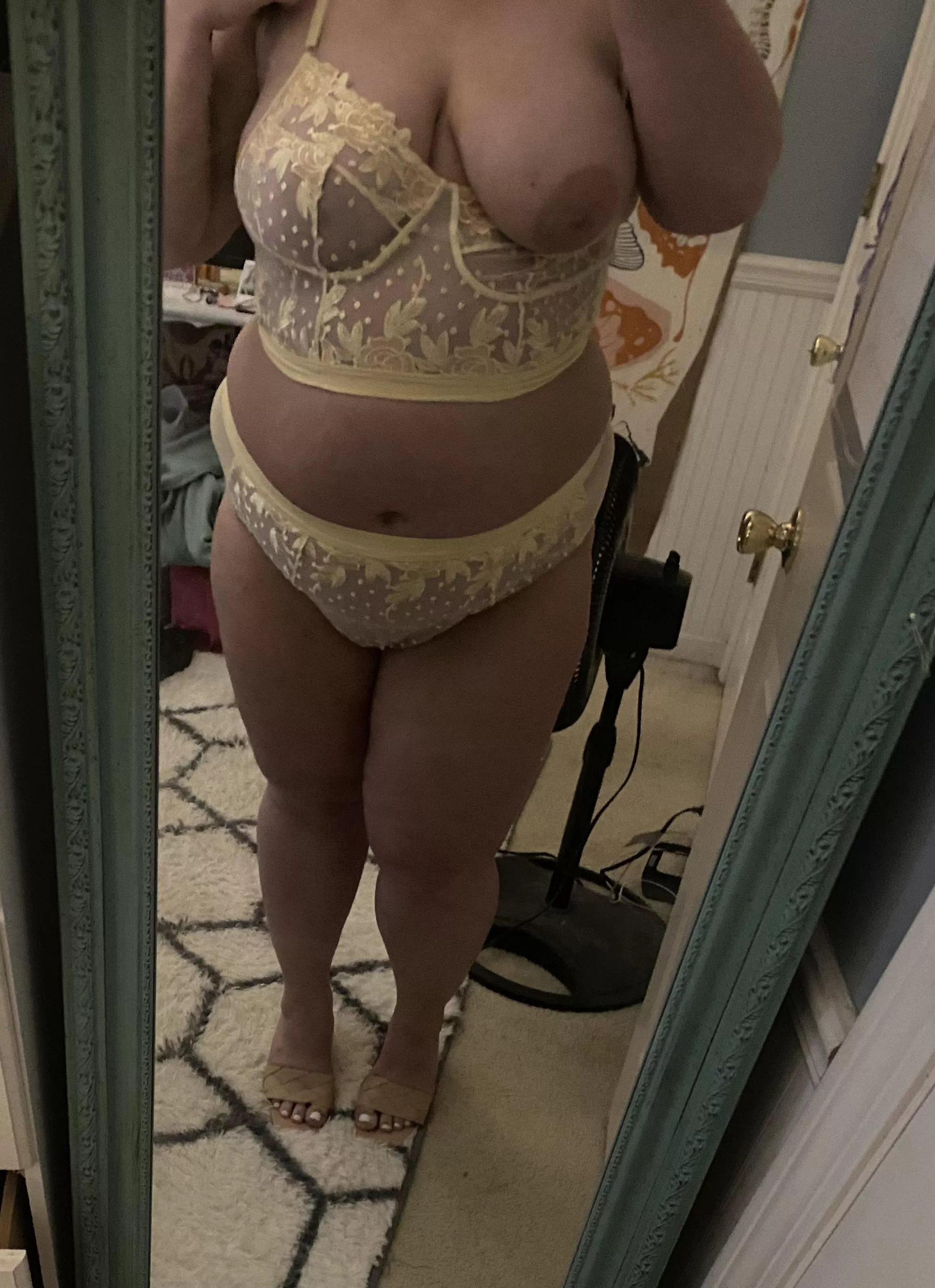 ☀️day posted by xoxcc