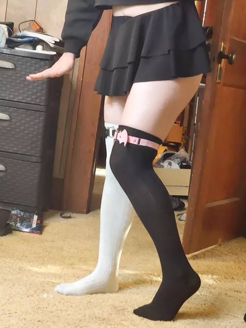 Do mismatched socks look good? by NimbusCutie