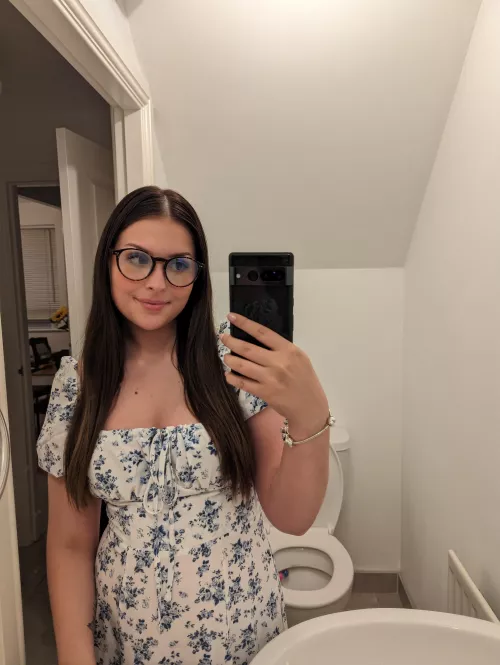 Don't mind the toilet lol by _Thiccbunny