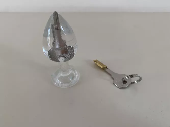 Emergency Key solution! by lucy-lockit