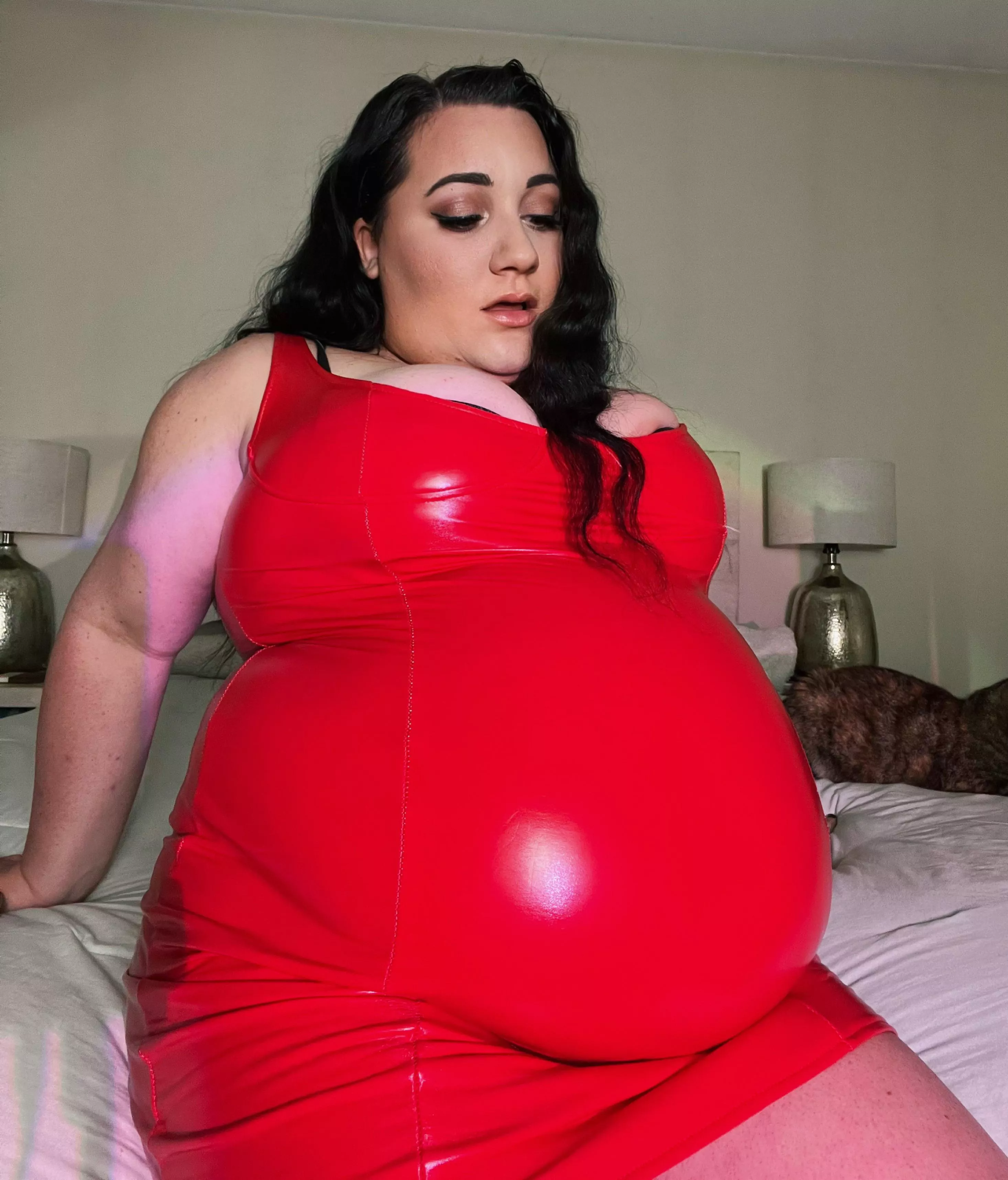 Felt fat might burst later 🎈 posted by curvagecaseyBBW