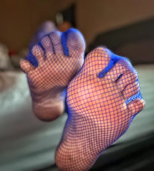 Fishnet soles 💙 by piesfeet1