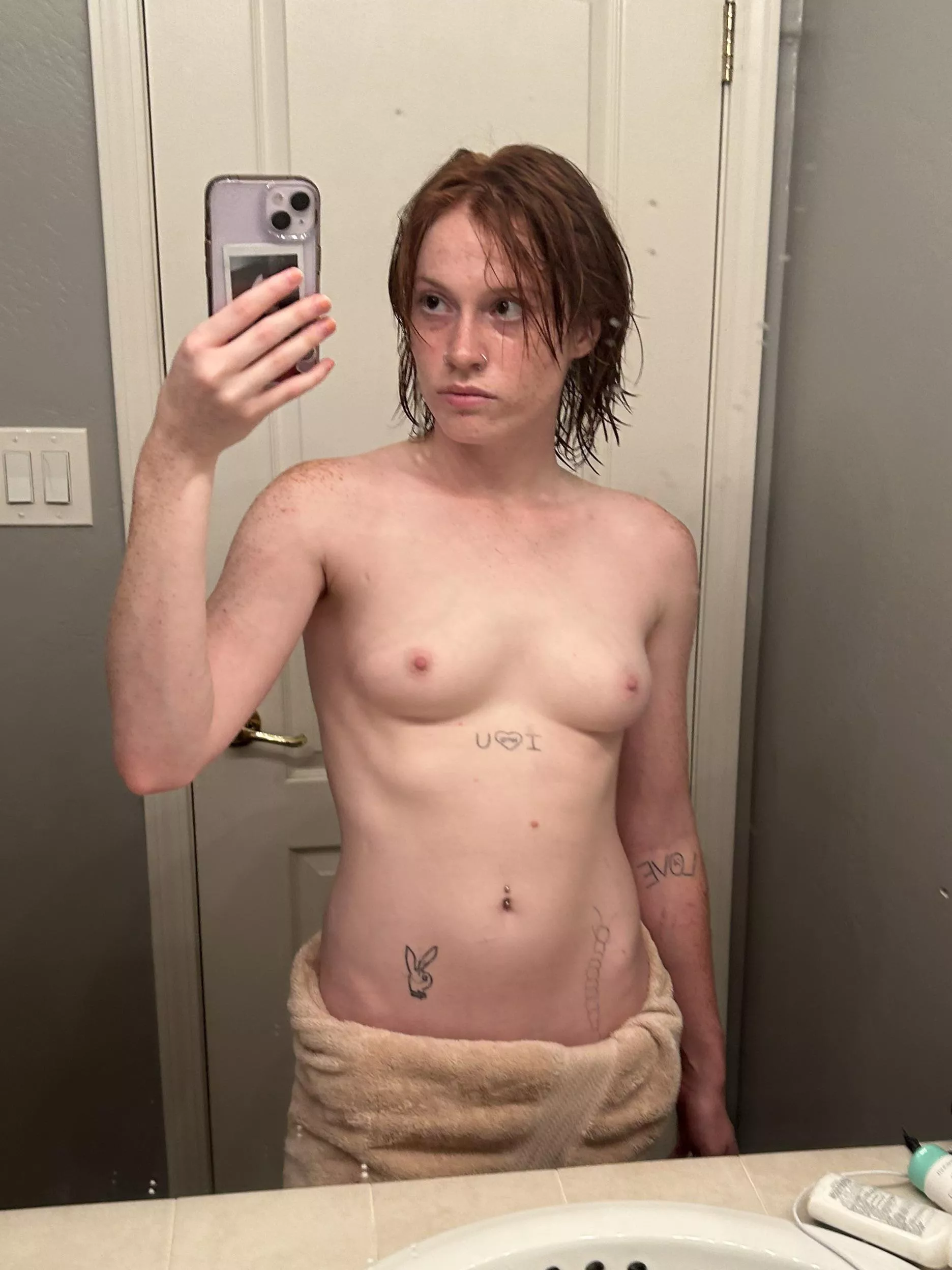 fresh out da shower 🧼 posted by gloomyshrimpboy