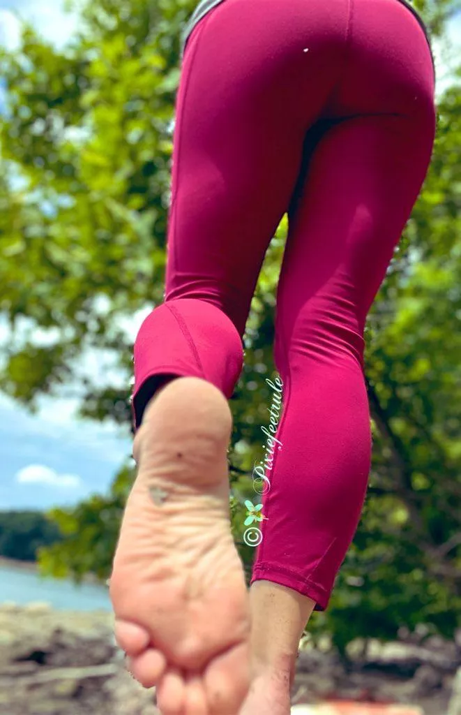 Got myself dirty again. Need some help cleaning my soles. posted by Pixiefeetrule