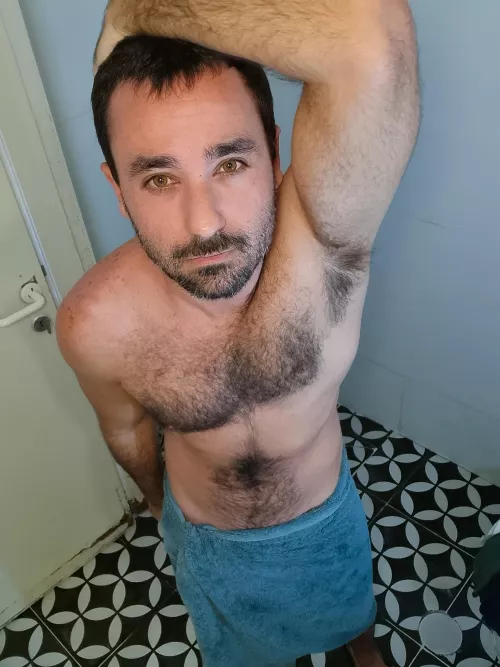 Hairier from above ;-) by zoro_homo