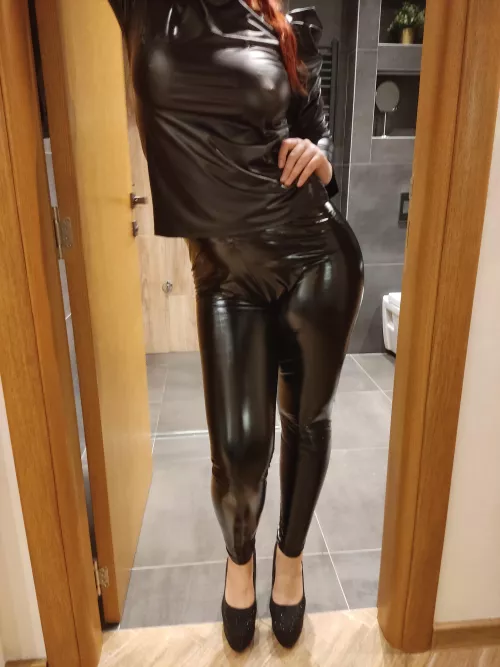 hot or not? by ArriLast