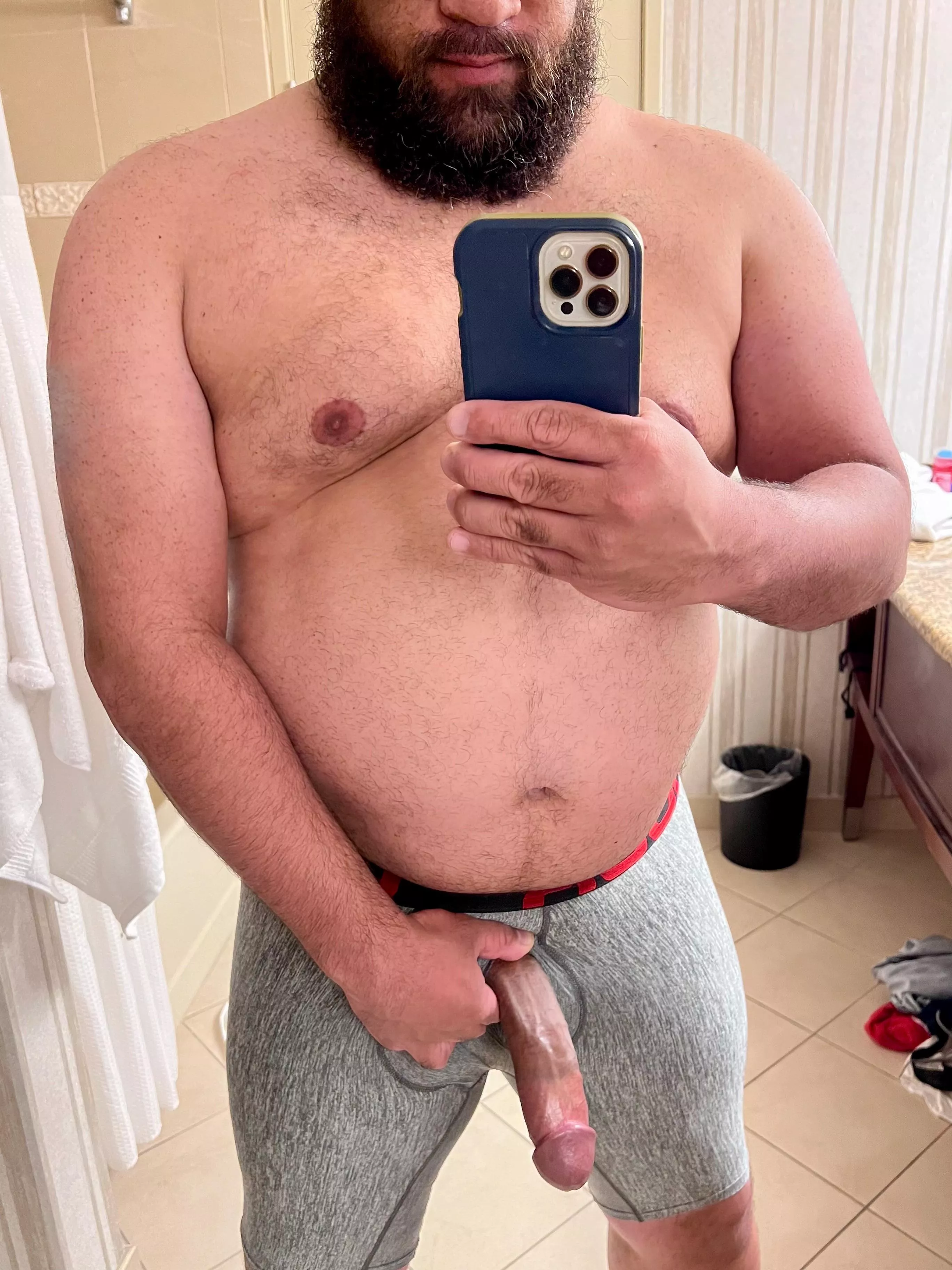 Hotel mirrors make me horny posted by elecreal